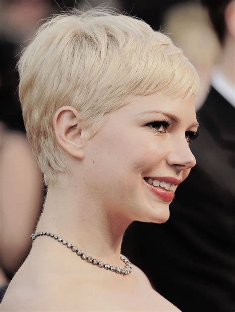 michelle williams short hair